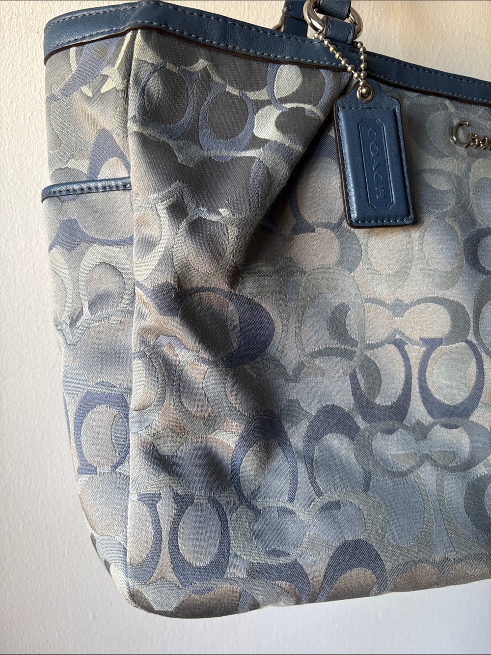 Authentic Coach Signature Canvas Tote in Navy and Gray - Picture 4 of 11